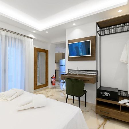 Momento Luxury Apartments Walking Distance From The Beach นิเกียนา ภายนอก รูปภาพ