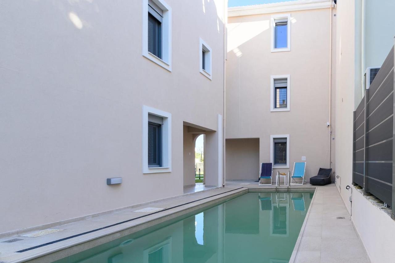 Momento Luxury Apartments Walking Distance From The Beach นิเกียนา ภายนอก รูปภาพ