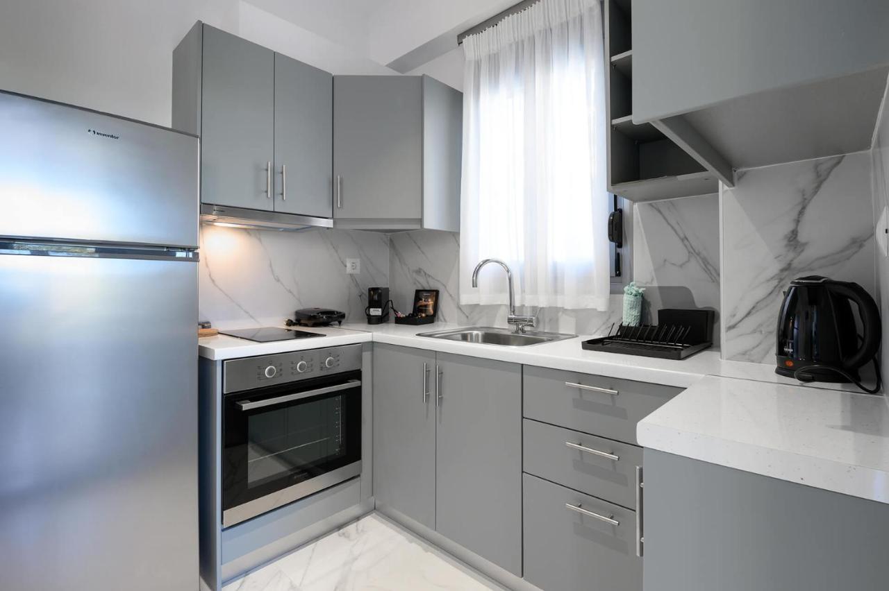 Momento Luxury Apartments Walking Distance From The Beach นิเกียนา ภายนอก รูปภาพ