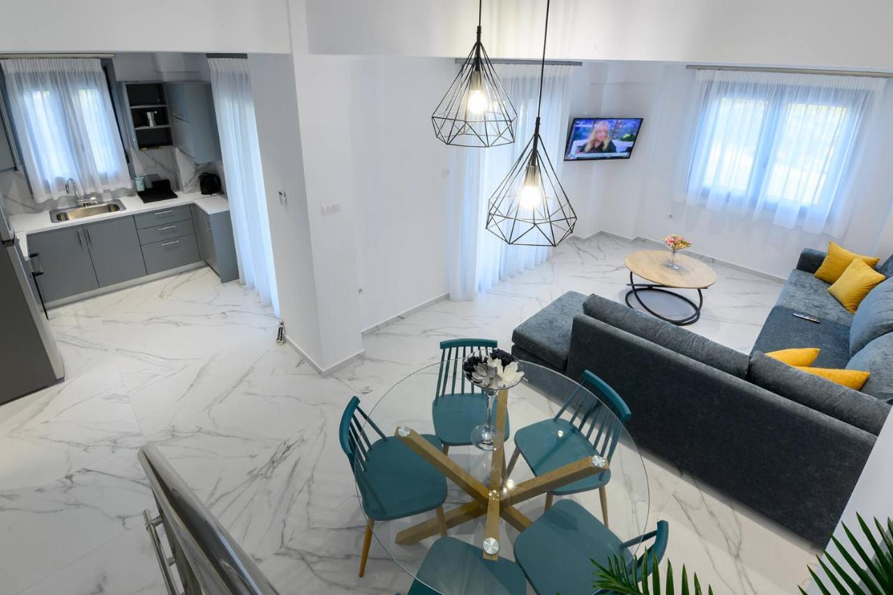 Momento Luxury Apartments Walking Distance From The Beach นิเกียนา ภายนอก รูปภาพ