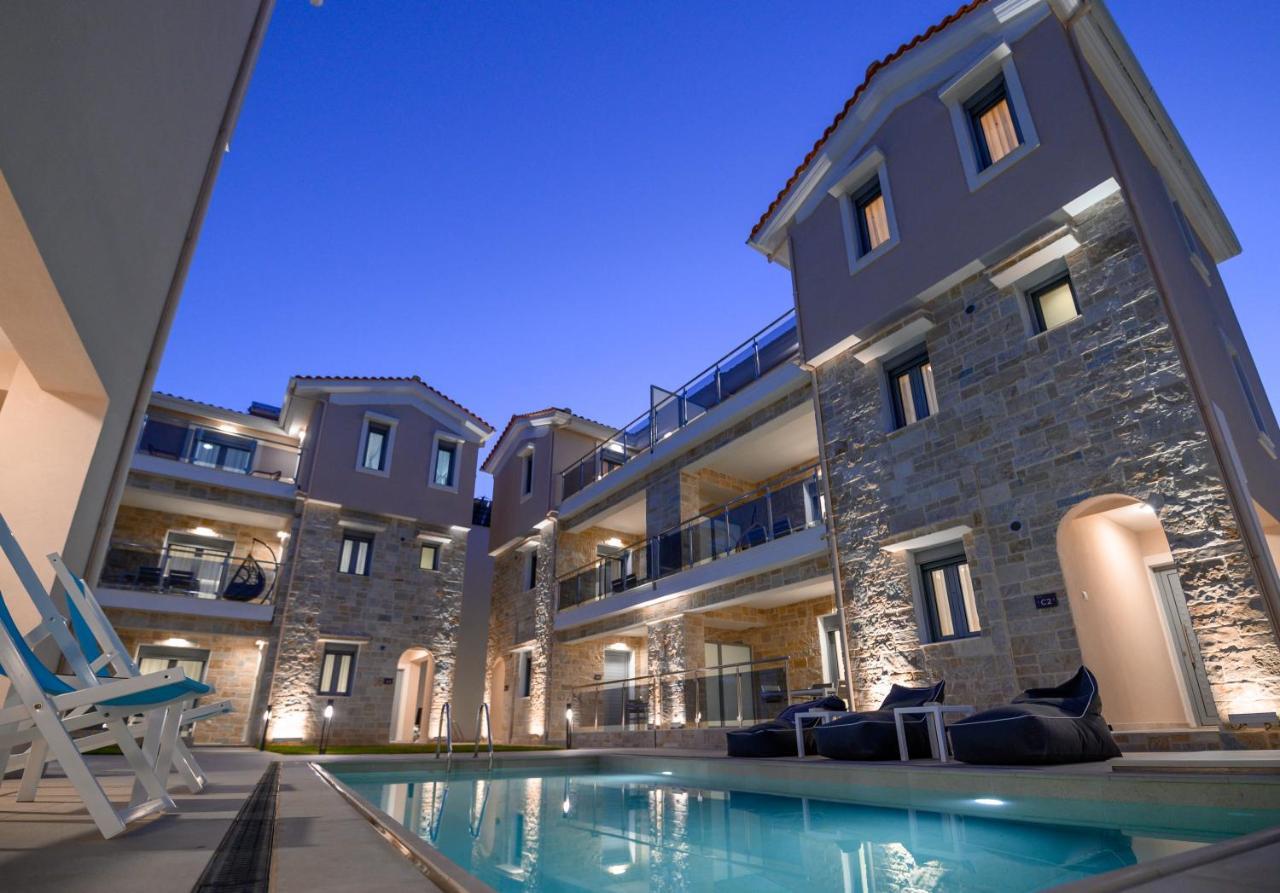 Momento Luxury Apartments Walking Distance From The Beach นิเกียนา ภายนอก รูปภาพ