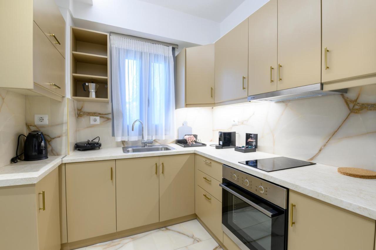 Momento Luxury Apartments Walking Distance From The Beach นิเกียนา ภายนอก รูปภาพ
