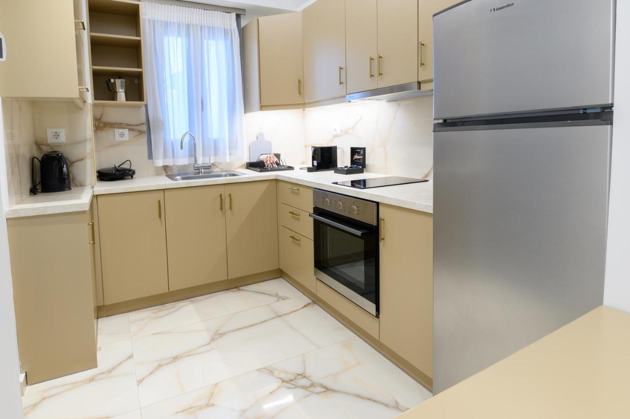 Momento Luxury Apartments Walking Distance From The Beach นิเกียนา ภายนอก รูปภาพ