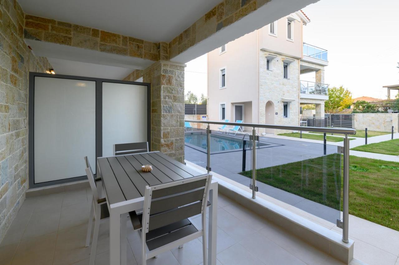 Momento Luxury Apartments Walking Distance From The Beach นิเกียนา ภายนอก รูปภาพ