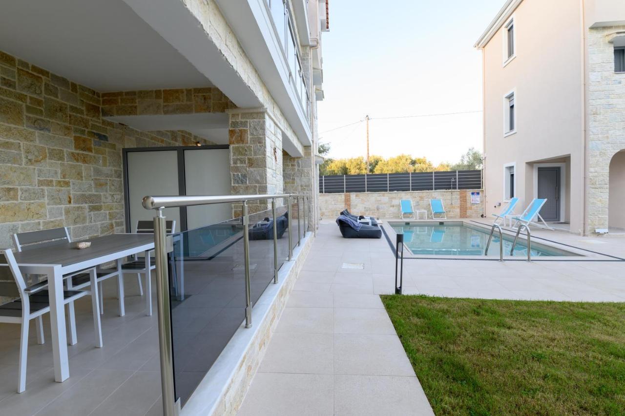 Momento Luxury Apartments Walking Distance From The Beach นิเกียนา ภายนอก รูปภาพ