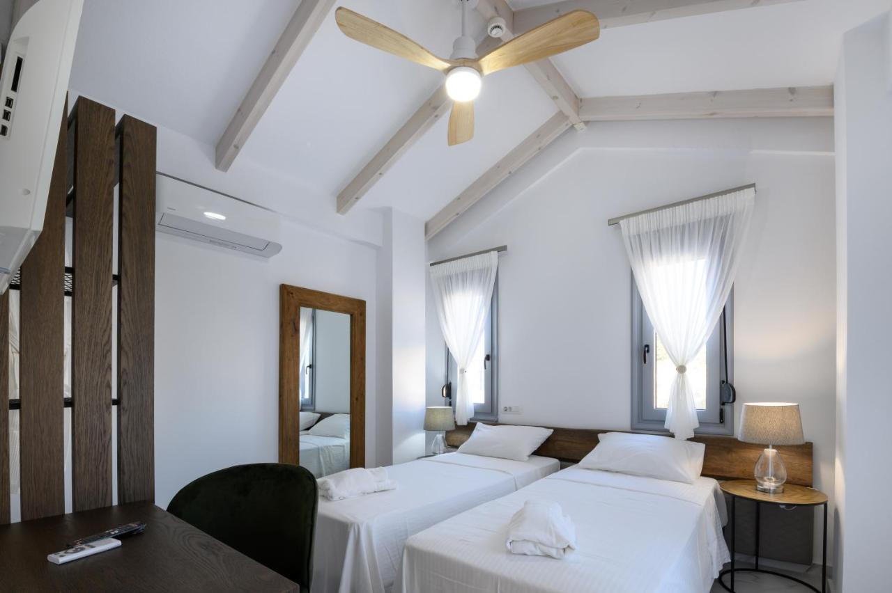 Momento Luxury Apartments Walking Distance From The Beach นิเกียนา ภายนอก รูปภาพ