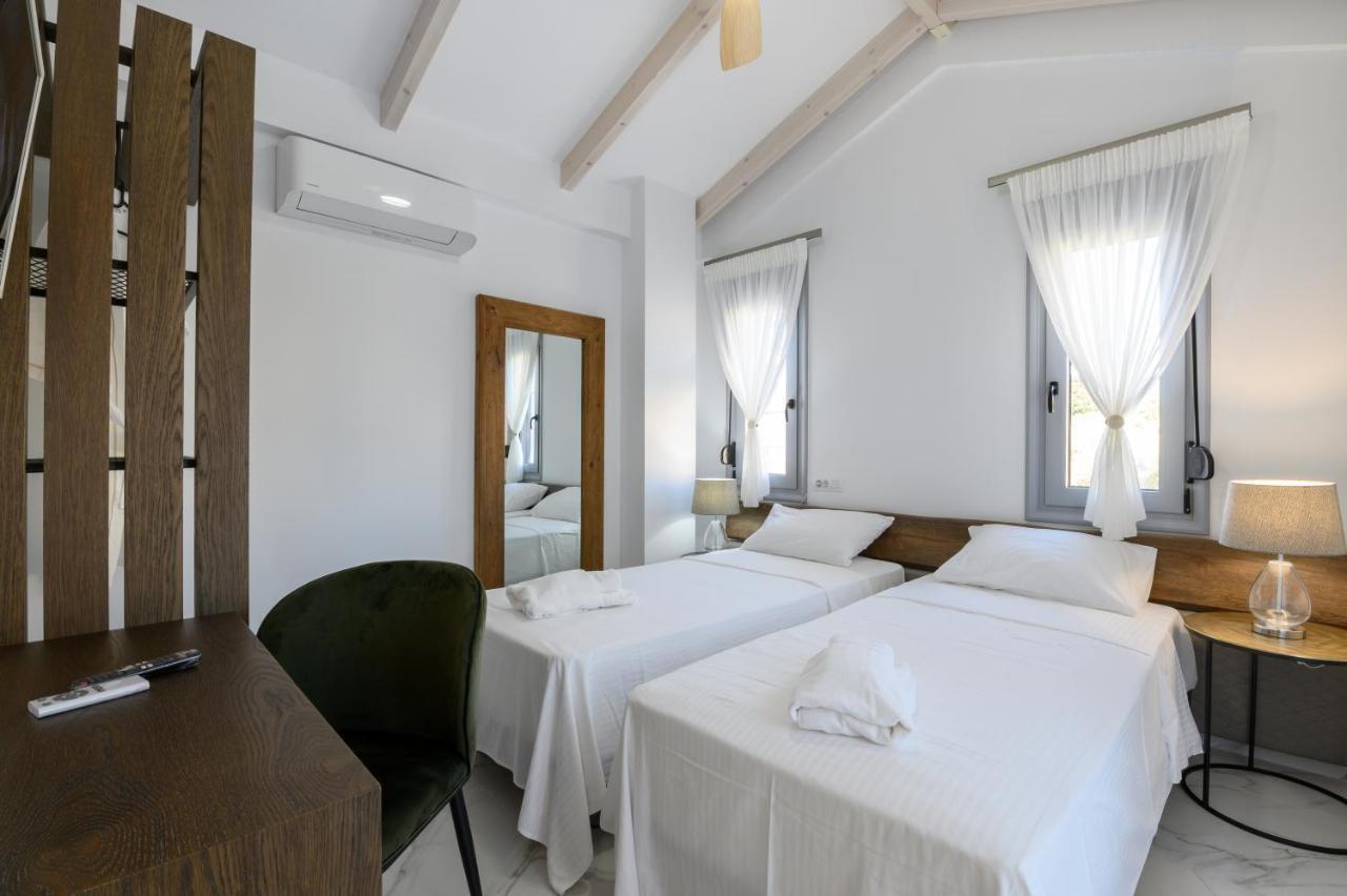 Momento Luxury Apartments Walking Distance From The Beach นิเกียนา ภายนอก รูปภาพ