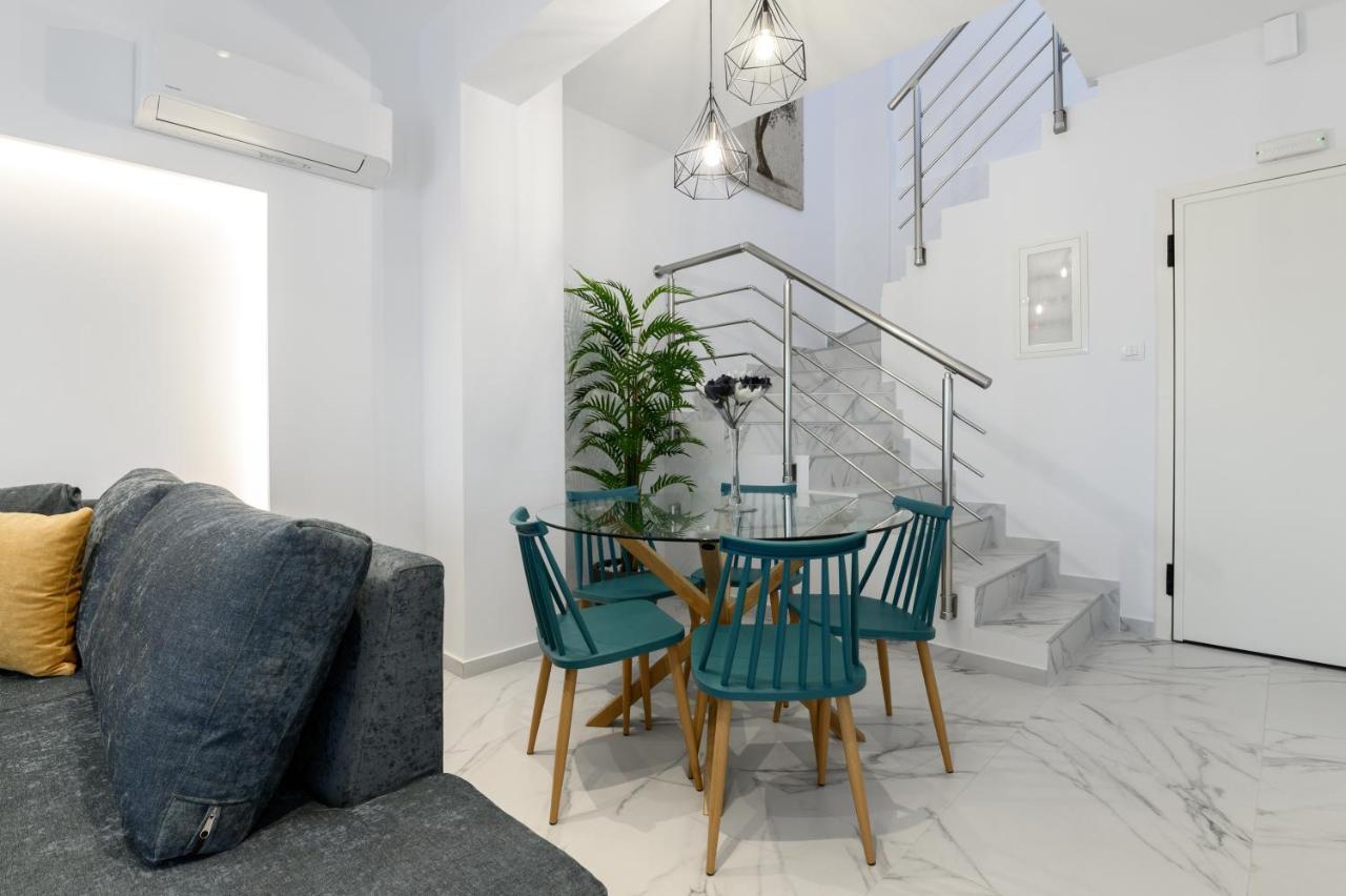Momento Luxury Apartments Walking Distance From The Beach นิเกียนา ภายนอก รูปภาพ