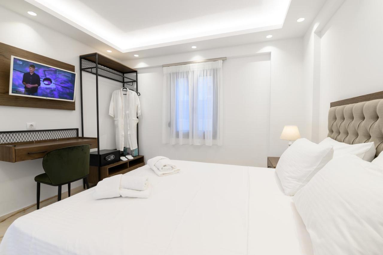 Momento Luxury Apartments Walking Distance From The Beach นิเกียนา ภายนอก รูปภาพ